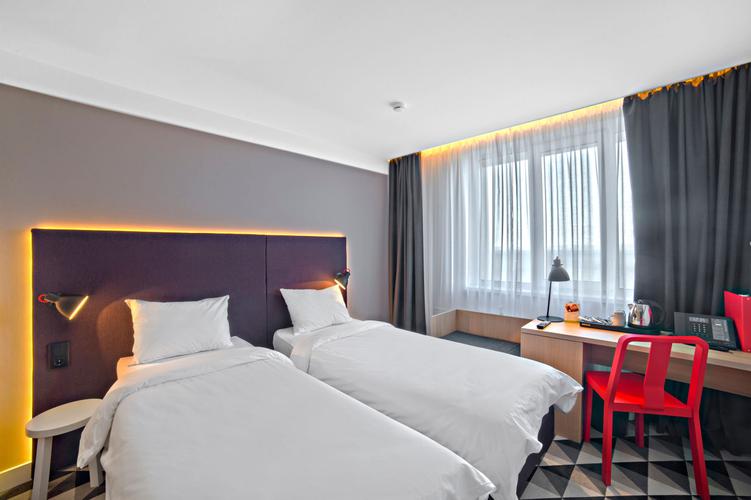 Азимут 4* (г. Владивосток) / Звезда моря 3* (г. Владивосток)