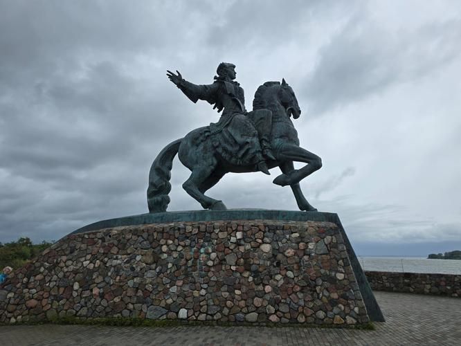 В стране рыцарей и княжеских тайн