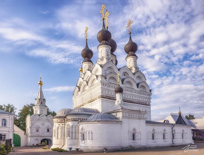 Сокол, лев и камень: путь через историю