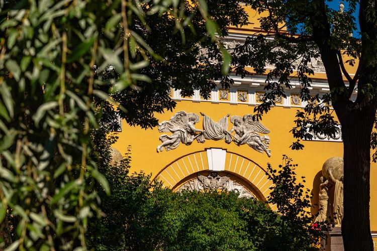 Автобус| Праздник закрытия фонтанов в Петергофе