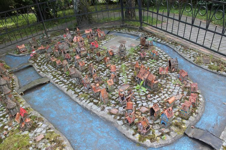 Новогодние улицы Калининграда: волшебство в деталях