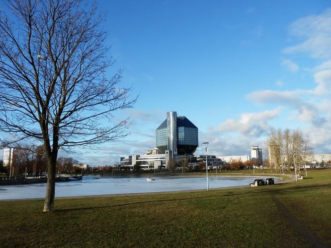 Автобус| Седой Неман: камень помнит корону